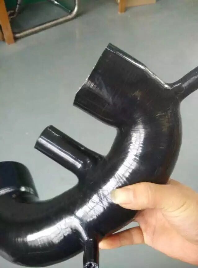 ?軺???